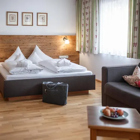 Отель Posthaus Stubai&smart 3*