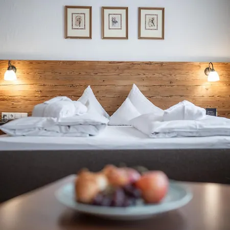 Отель Posthaus Stubai&smart Фульпмес
