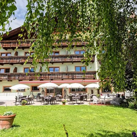 Posthaus Stubai&smart فندق