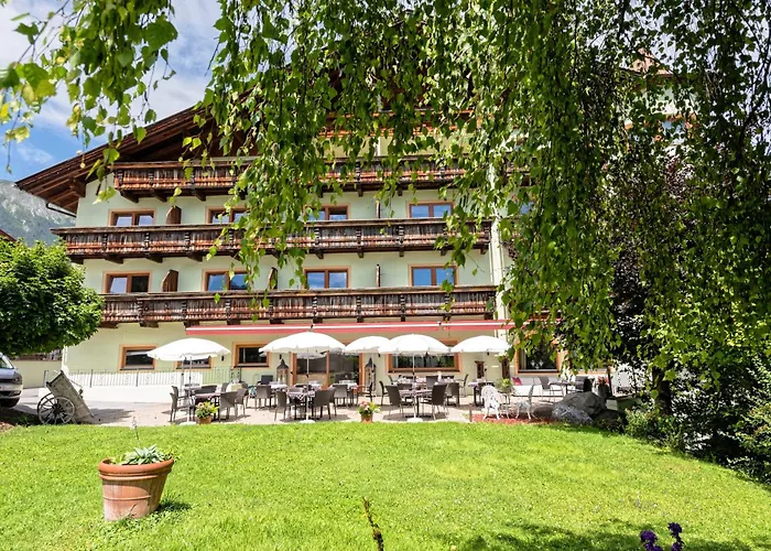 Posthaus Stubai&smart فندق